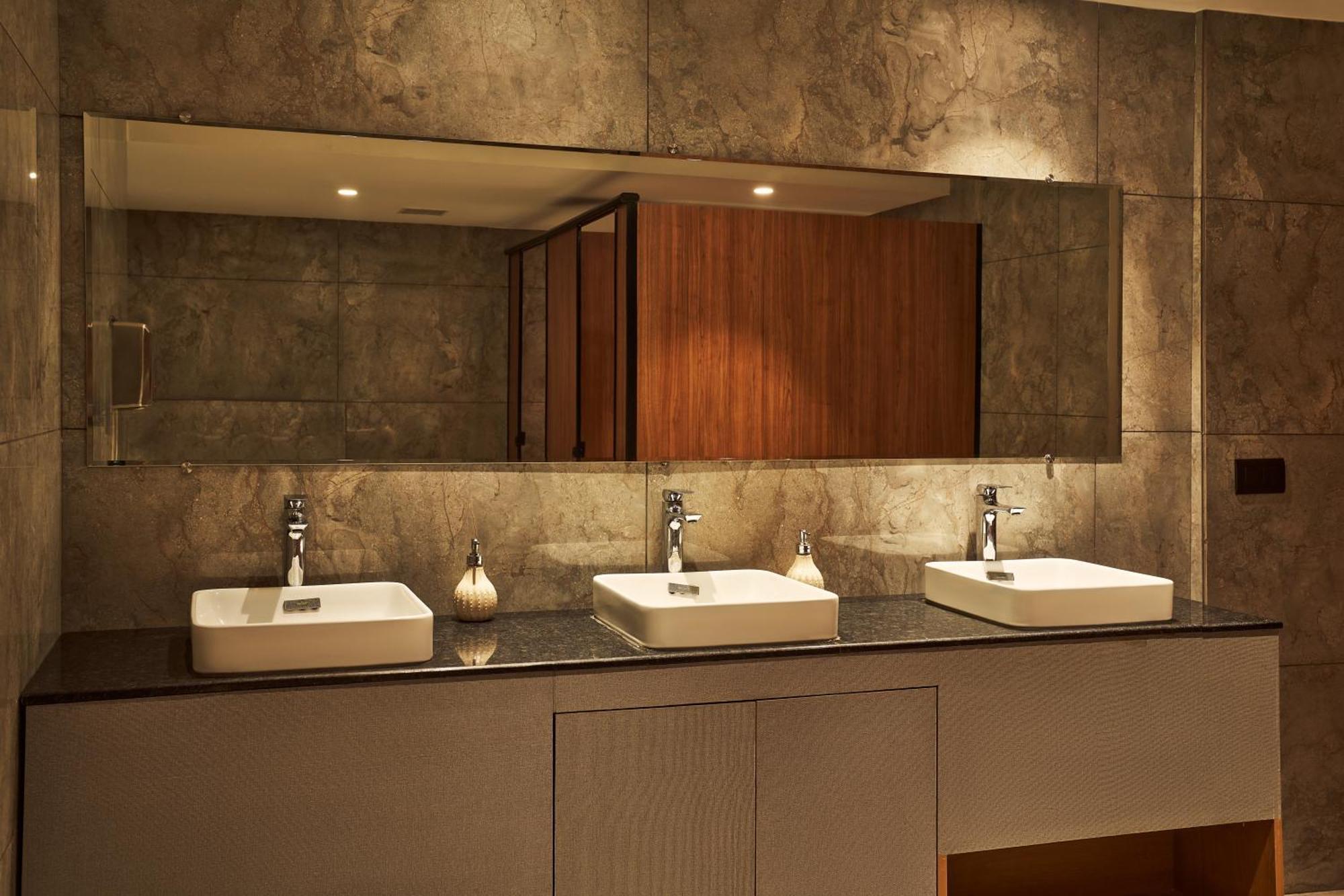 Triptam Vrindāvan Extérieur photo