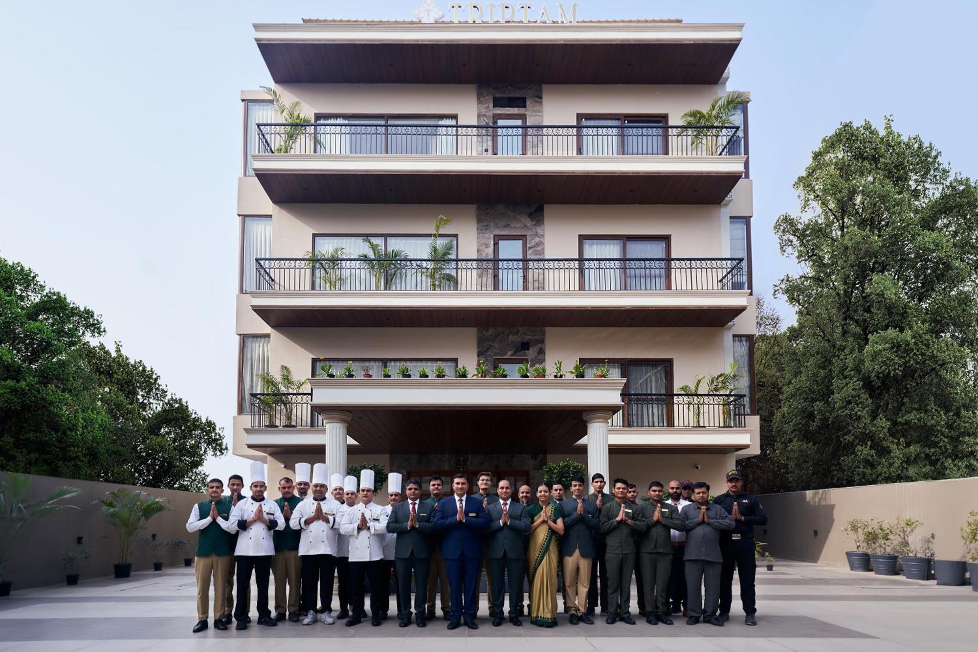 Triptam Vrindāvan Extérieur photo