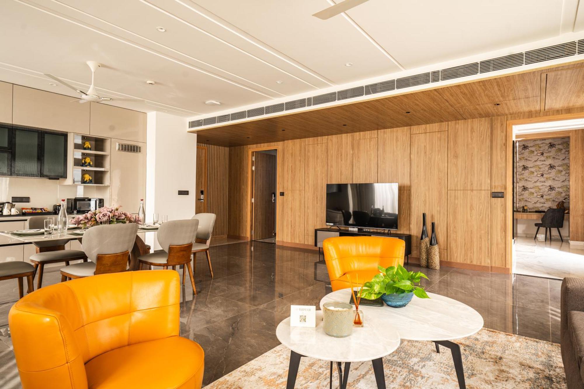 Triptam Vrindāvan Extérieur photo